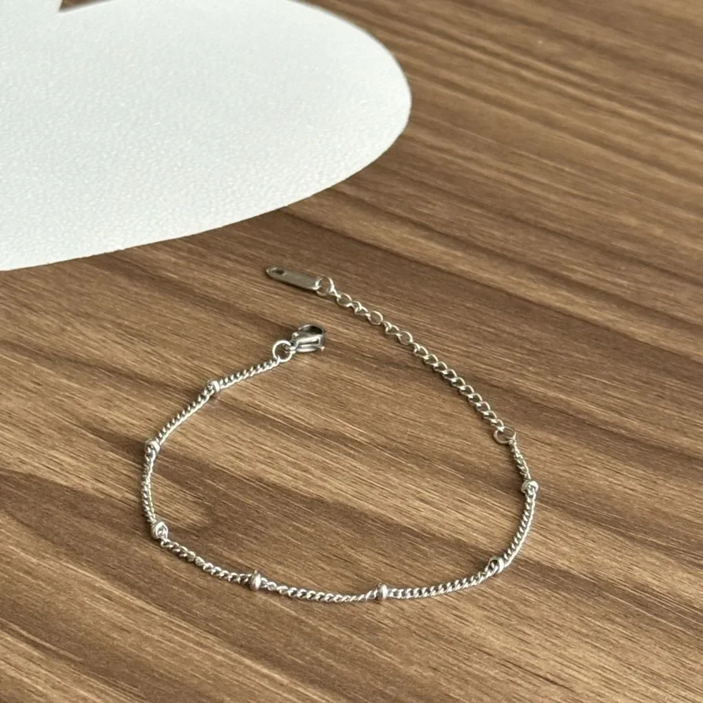 Silver Chain Bracelet Q68